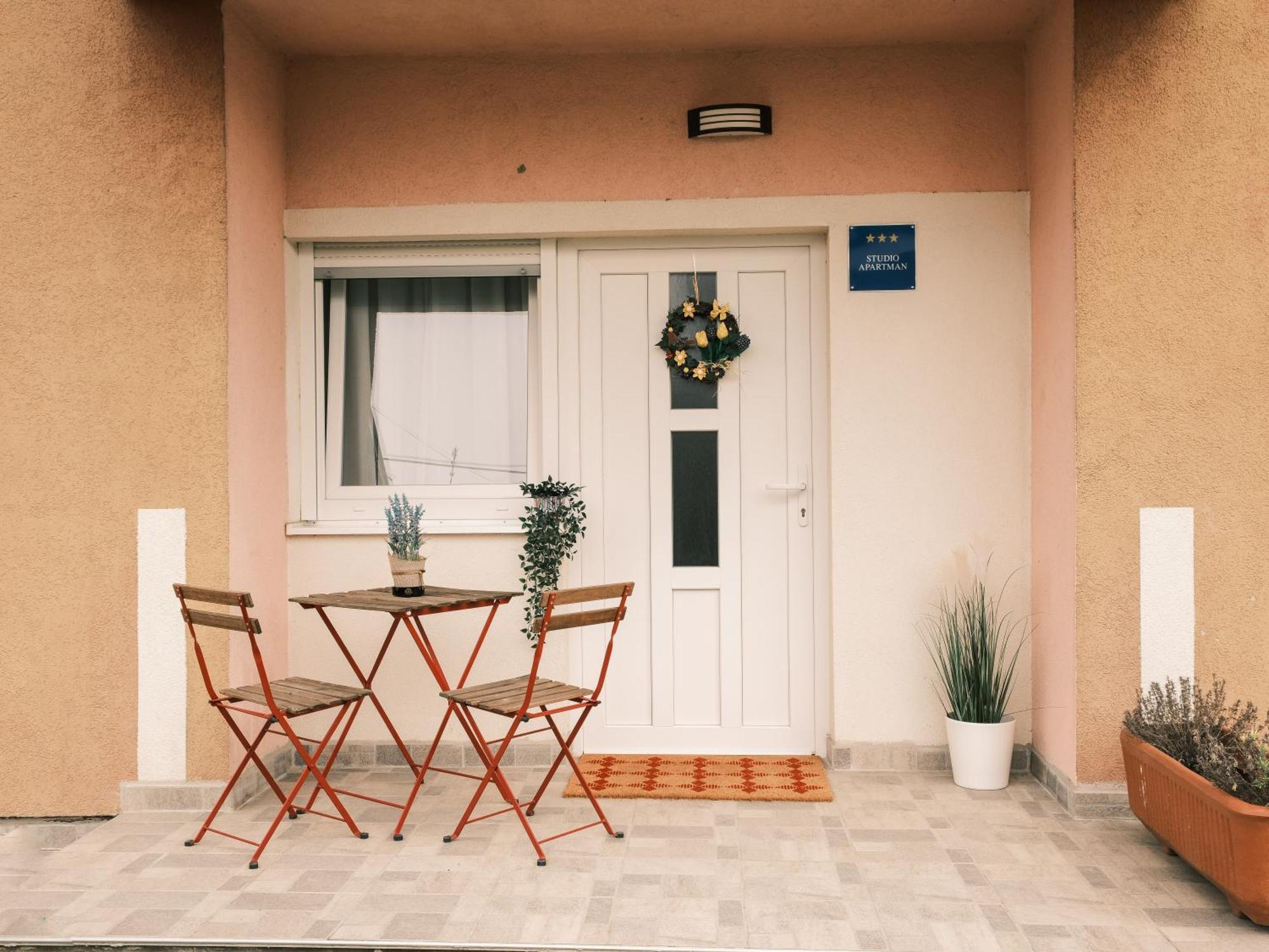 Apartmani Venium Krizevci Exterior photo
